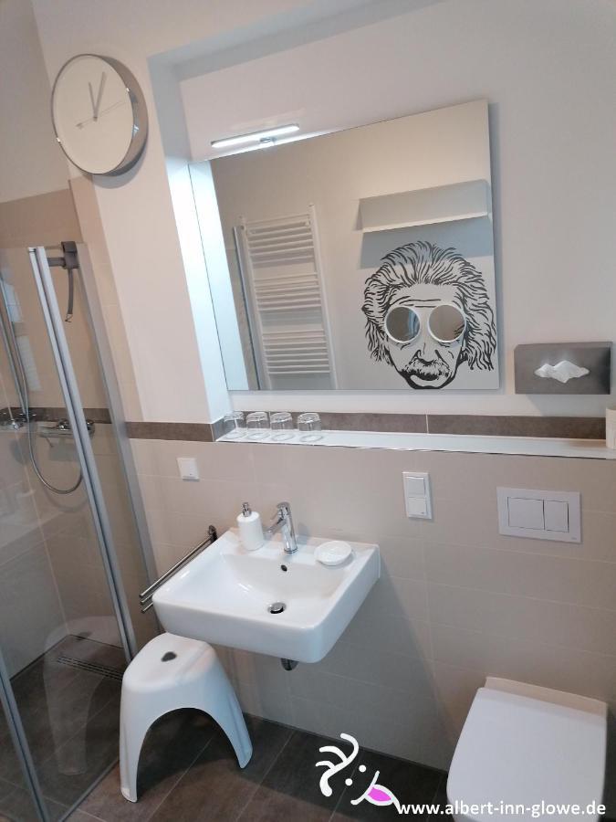 Albert-Inn-Glowe - Barrierefrei & 3 Schlafzimmer & Coworking & Strandkorb-Saisonal & Sauna Im Haus & Fahrraeder מראה חיצוני תמונה