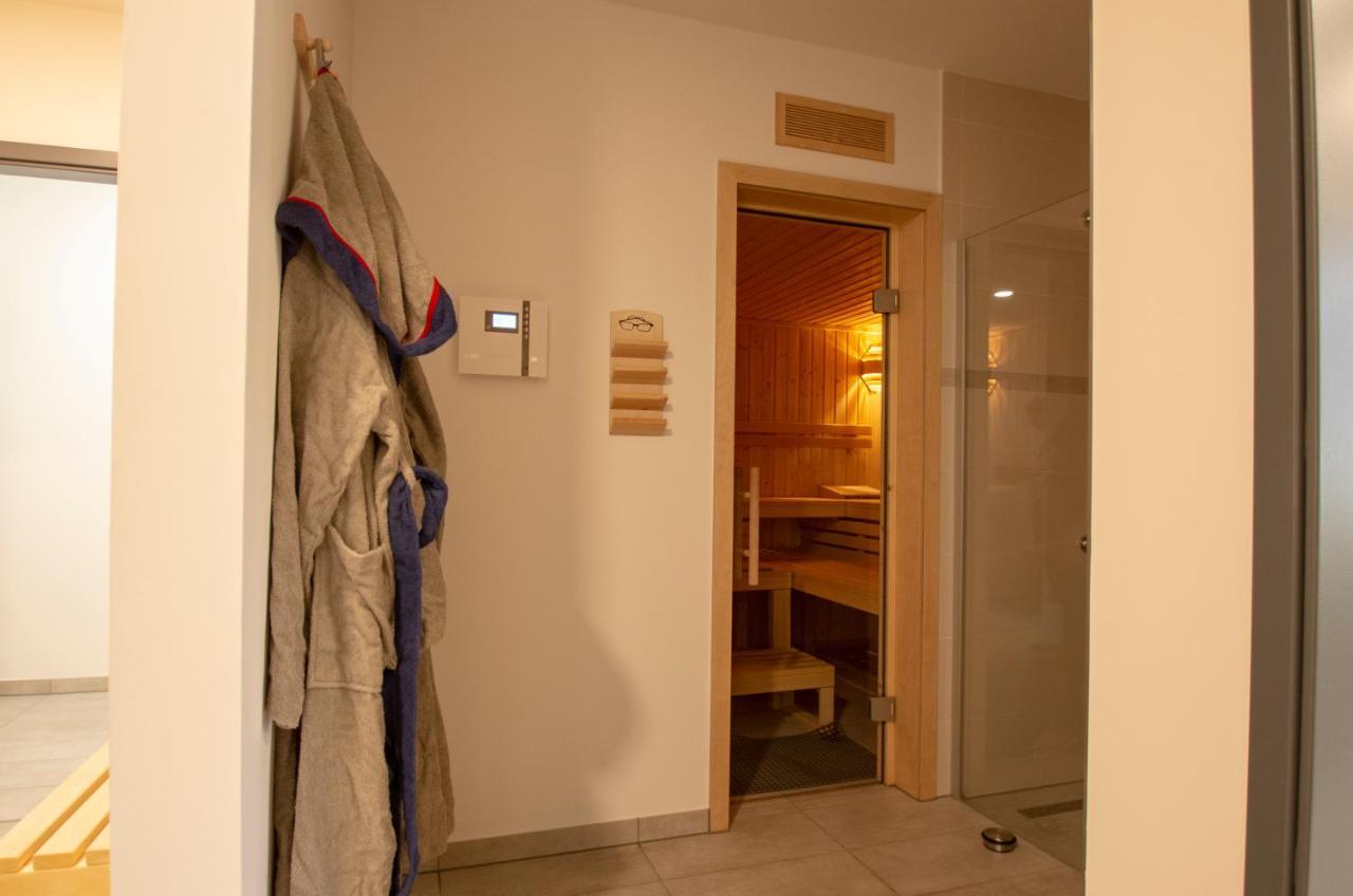 Albert-Inn-Glowe - Barrierefrei & 3 Schlafzimmer & Coworking & Strandkorb-Saisonal & Sauna Im Haus & Fahrraeder מראה חיצוני תמונה