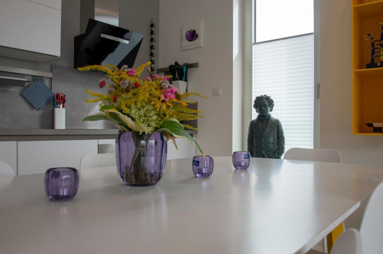 Albert-Inn-Glowe - Barrierefrei & 3 Schlafzimmer & Coworking & Strandkorb-Saisonal & Sauna Im Haus & Fahrraeder מראה חיצוני תמונה