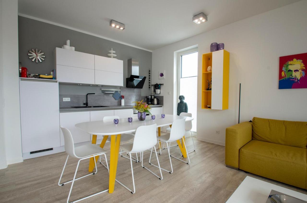 Albert-Inn-Glowe - Barrierefrei & 3 Schlafzimmer & Coworking & Strandkorb-Saisonal & Sauna Im Haus & Fahrraeder מראה חיצוני תמונה