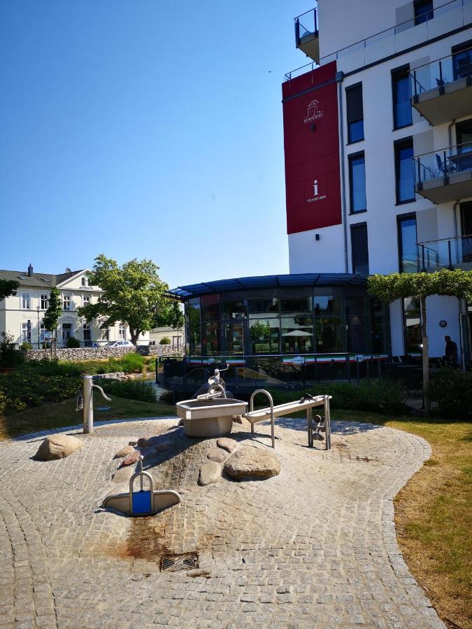 Albert-Inn-Glowe - Barrierefrei & 3 Schlafzimmer & Coworking & Strandkorb-Saisonal & Sauna Im Haus & Fahrraeder מראה חיצוני תמונה